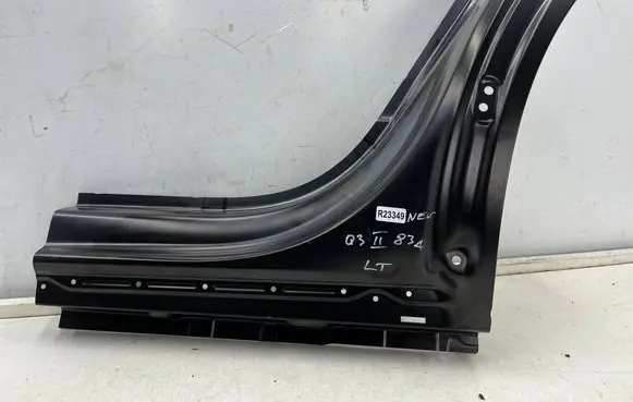 Audi Q3 F3 Other sill/pillar trim element 