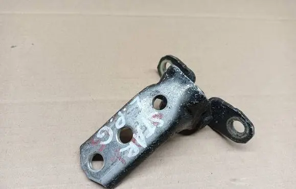 Mitsubishi Space Star Front door upper hinge 