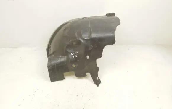 Front wheel arch liner splash guards