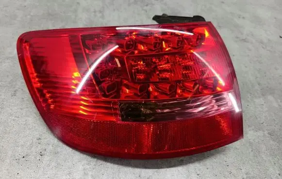 Audi A6 S6 C6 4F Rear/tail lights 89037044VALEO