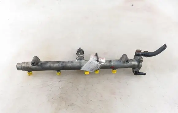 KIA Carens II Fuel main line pipe 0281002405 3140027001 0445214075