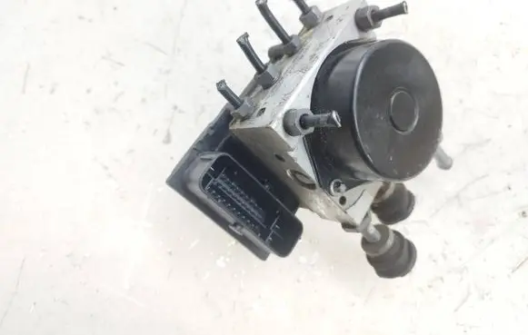 Volkswagen Polo V 6R ABS Pump 6R0907379AE 6R0907379AC 6R0614117AB