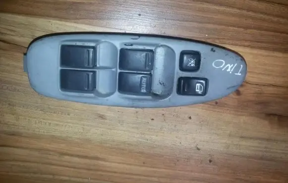 Nissan Almera Tino Electric window control switch 80960bu400