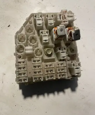 Toyota RAV 4 (XA20) Fuse module