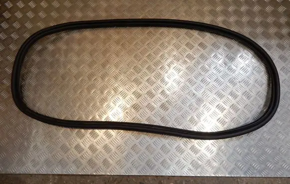 Volvo S80 Front door rubber seal FRONTLEFTDOORRUBBERSEAL 32445