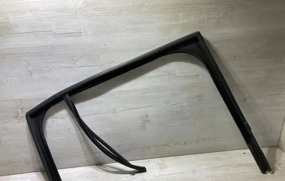 Ford B-MAX Rear door glass trim molding av11r25824