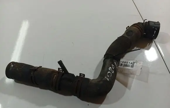 Volkswagen Polo IV 9N3 Engine coolant pipe/hose
