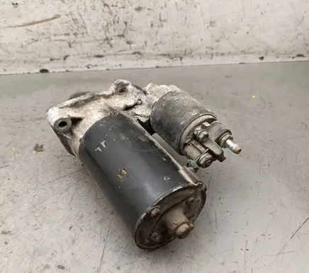 BMW 5 E39 Starter motor 0001108157 1740374