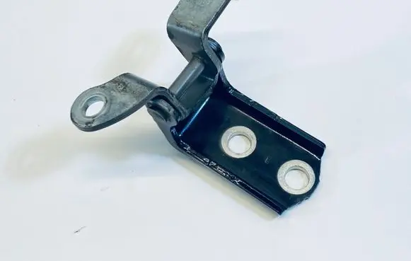 Toyota Aygo AB40 Rear door lower hinge 6877005020