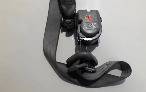 KIA Carnival Rear seatbelt e40427212 fdm15