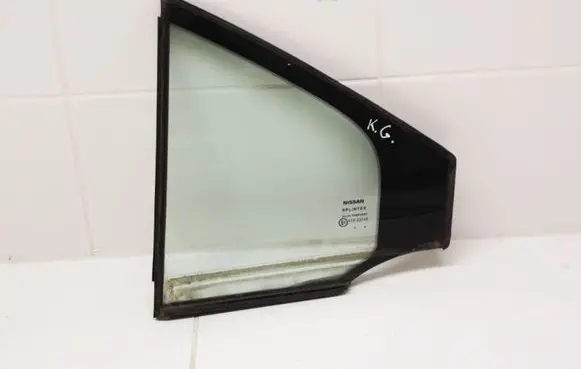 Rear vent window glass