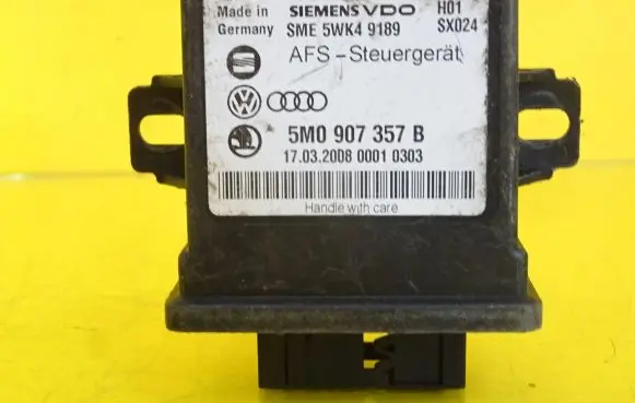 Volkswagen PASSAT B6 Light module LCM 5M0907357B 5WK49189
