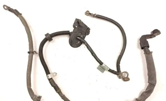 Mercedes-Benz C W203 Positive cable (battery) 2035400530 A2035400530 20251212HCR0757