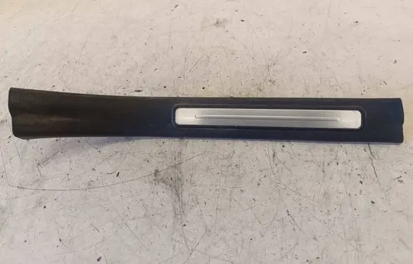 Mercedes-Benz A W169 Rear sill trim cover A1696800974 0974LL