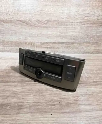 Toyota Avensis T250 Climate control unit 590205060H 8B273B3