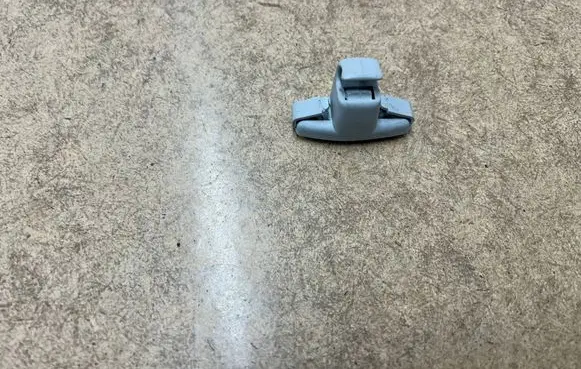 BMW 3 E46 Sun visor clip/hook/bracket 51168243574 8243574