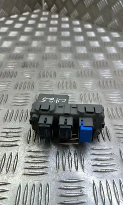 Honda CR-V Fuse module TV00030