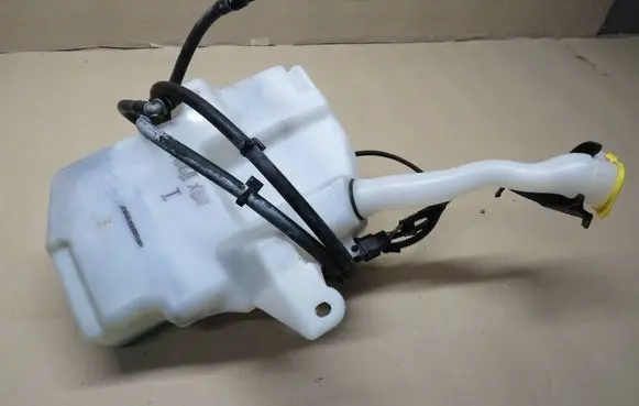 Ford Kuga II Windshield washer fluid reservoir/tank CV4413K175AE