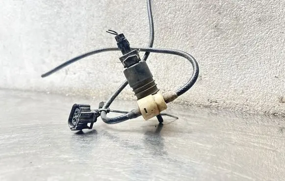Opel Astra G Windscreen/windshield washer pump
