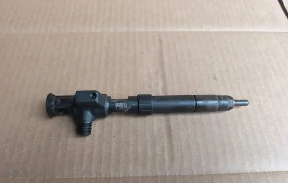 Ford Mondeo MK V Fuel injector 9674984080