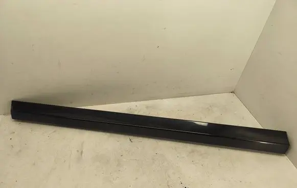 BMW X1 F48 F49 Front door trim (molding) 8060271