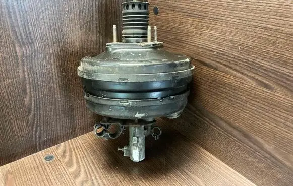 Alfa Romeo 166 Brake booster 46549555