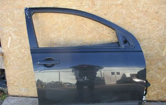 Nissan Qashqai+2 Front door