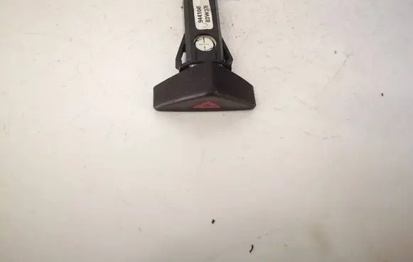 Volvo V70 Hazard light switch 9441045