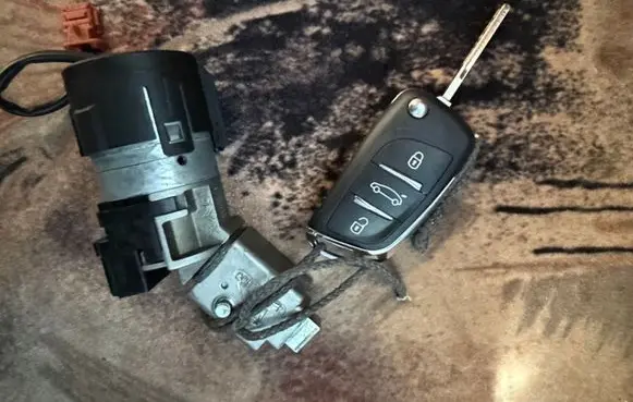 Citroen DS4 Ignition lock 175X08