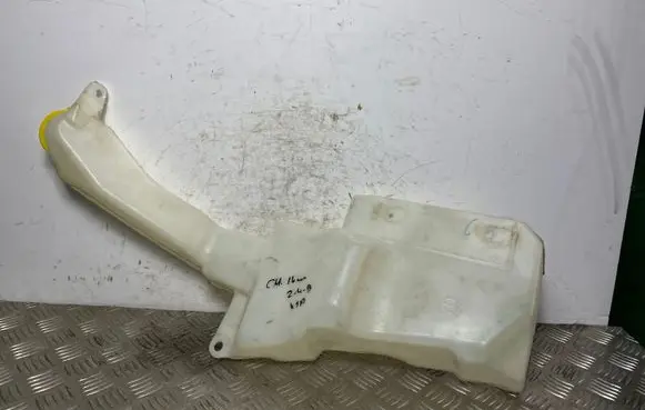 Jeep Cherokee Windshield washer fluid reservoir/tank
