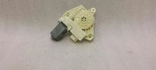 Mercedes-Benz C W205 Front door window regulator motor A2139069501