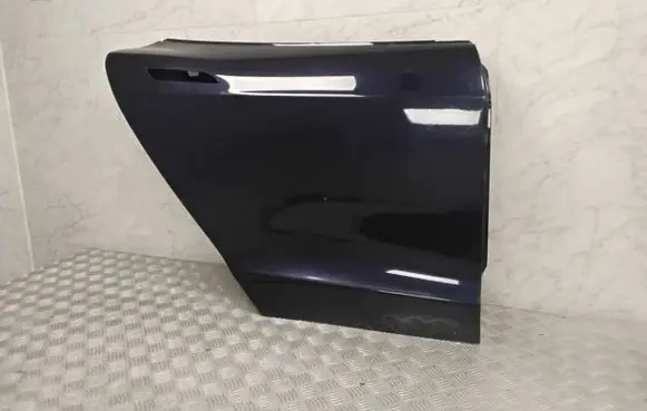Tesla Model S Rear door
