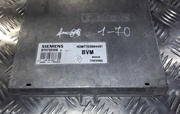 Renault Scenic I Engine control unit/module S111730108C HOM7700864451 7700101920