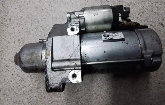 BMW M5 Starter motor 7612815