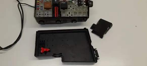 Volvo V50 Fuse box set 518818000 8688040