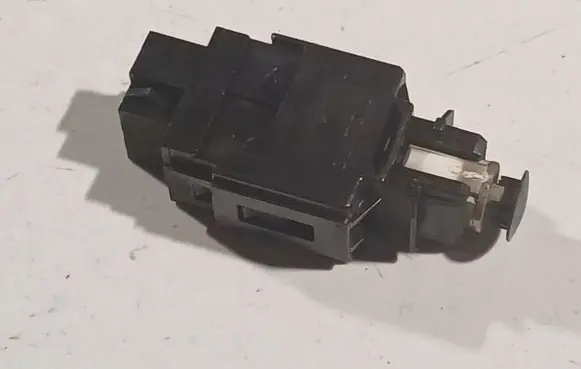 Volvo S40, V40 Brake pedal sensor switch 9128577