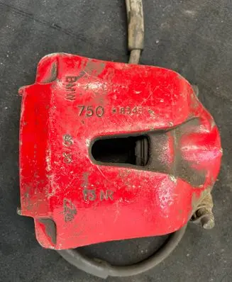 BMW X3 E83 Rear brake caliper 7508345