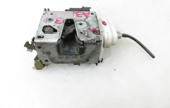 Audi A3 S3 8L Front door lock 8L1837015