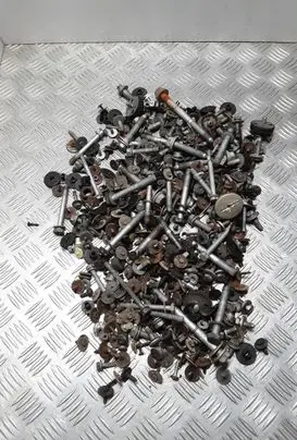 BMW 7 F01 F02 F03 F04 Nuts/bolts 