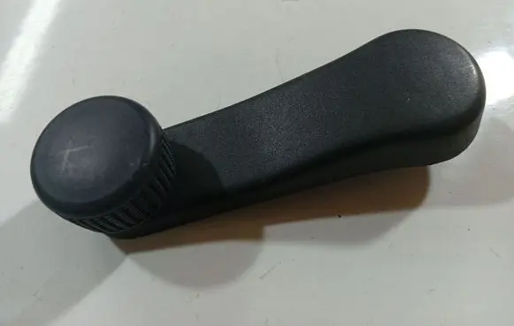 Volkswagen Polo IV 9N3 Front door window winding handle 6q0837581a
