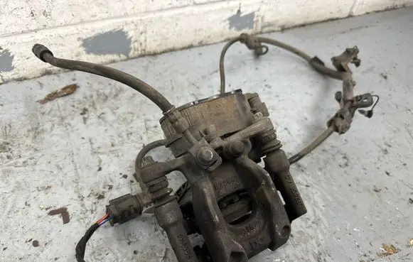Mercedes-Benz CLA C118 X118 Rear brake caliper A2474237800