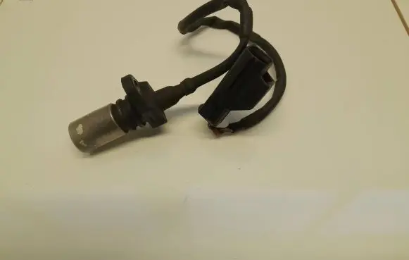 Volvo XC90 Crankshaft position sensor 0296000650