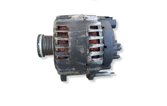 Volkswagen Golf Plus Generator/alternator 03C903025D TG14C027 2607765A