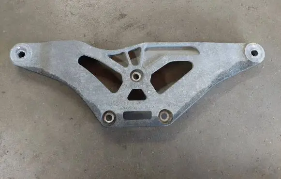 Audi A6 S6 C6 4F Rear differential/diff mount bracket 4f0599287