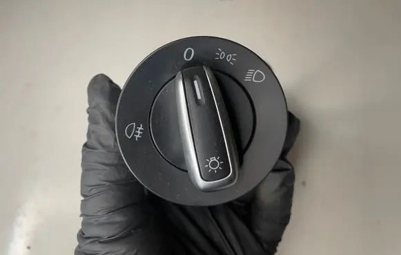 Volkswagen Golf VI Other switches/knobs/shifts 3C8941431B 10002833
