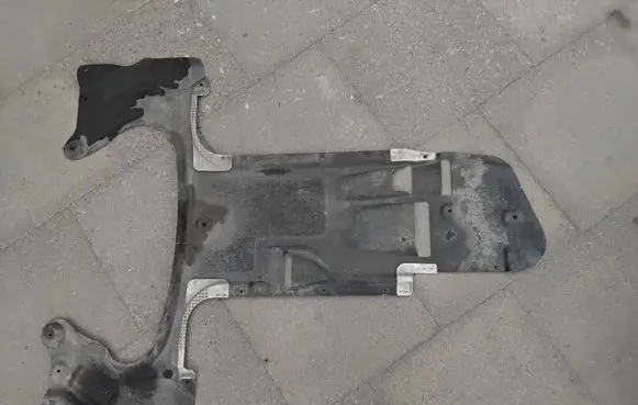 BMW 7 F01 F02 F03 F04 Gearbox bottom protection 7185029