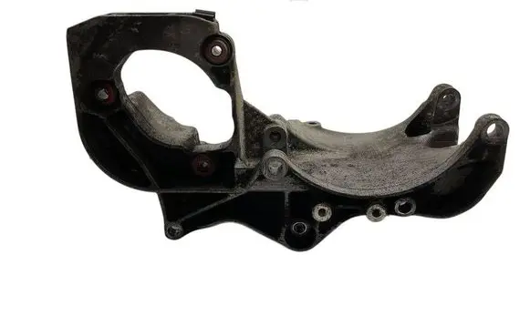 Mercedes-Benz C W203 Engine mounting bracket A1111551135 A1112231604