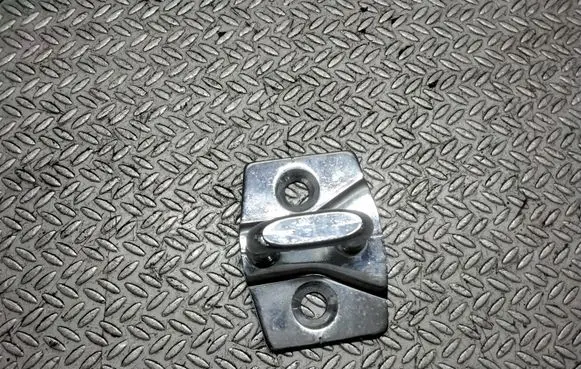 BMW 5 E60 E61 Rear door lock loop/hook striker 706780