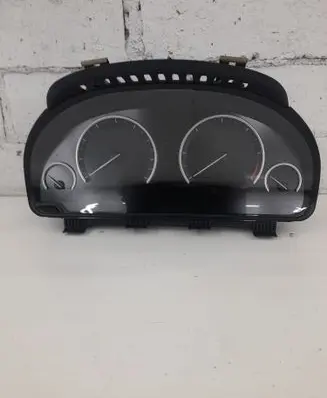 BMW 5 F10 F11 Speedometer (instrument cluster) 9363248 0263726161