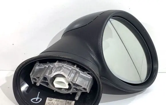 Mini Cooper Countryman R60 Front door electric wing mirror 